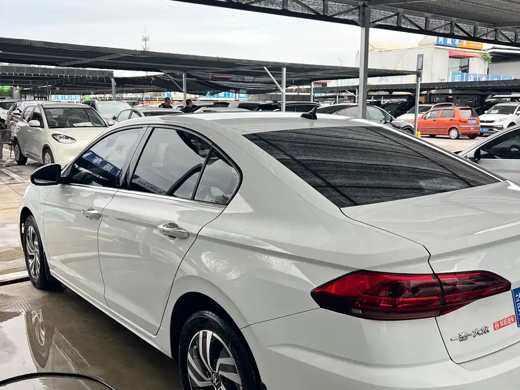 Volkswagen Bora — миниатюра 5