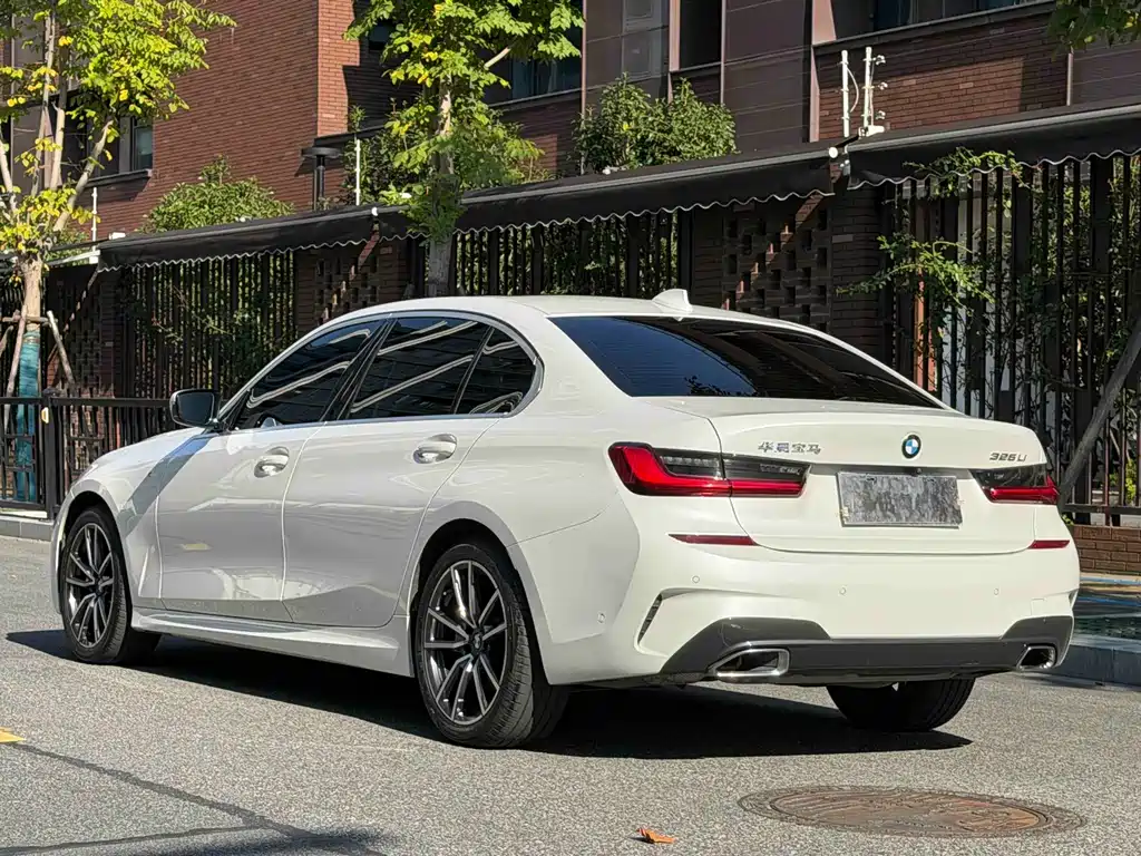 BMW 3 Series — миниатюра 16