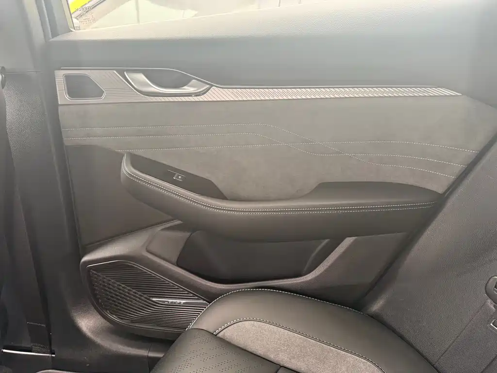 Geely Xingrui — миниатюра 13