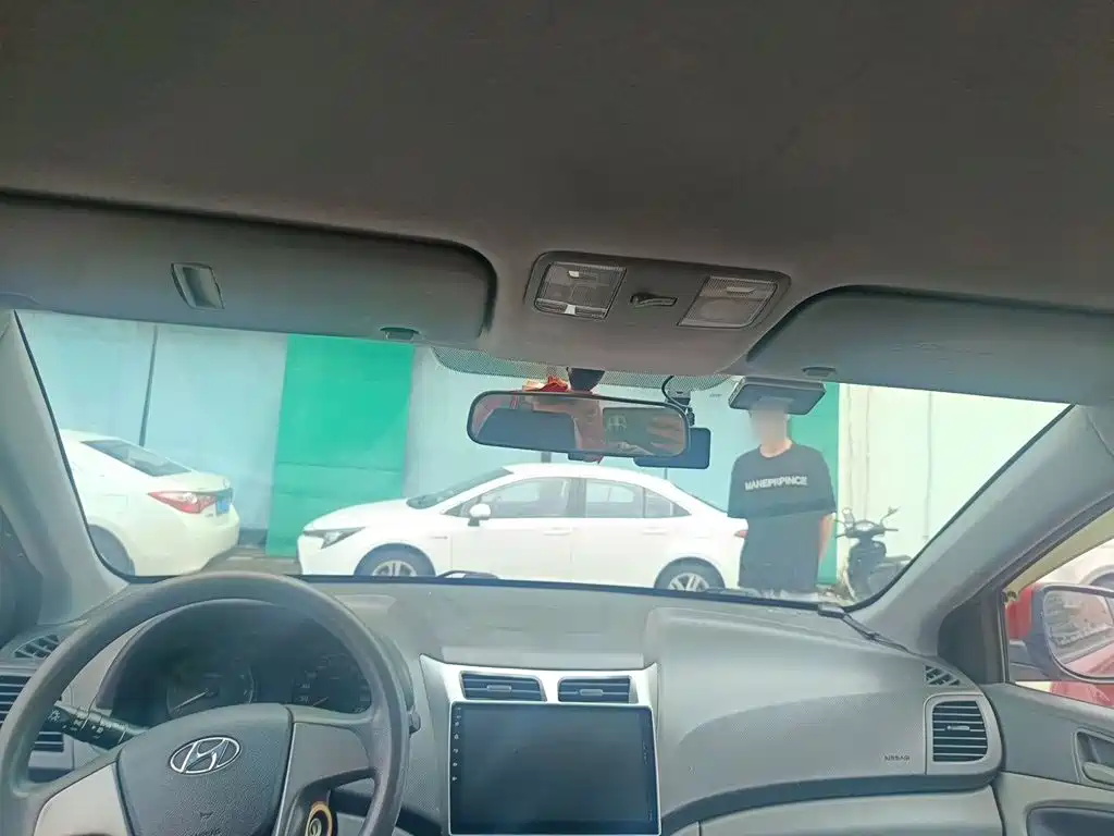 Hyundai Verna — миниатюра 14