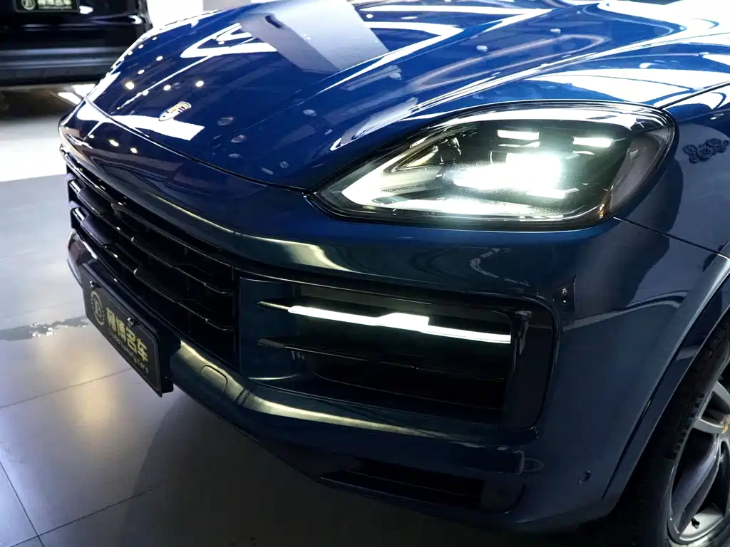 Porsche Cayenne — миниатюра 17