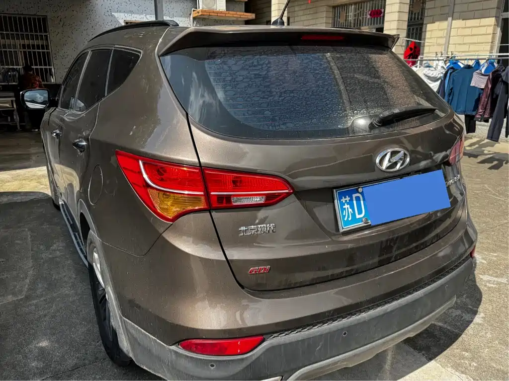 Hyundai Santa Fe — миниатюра 9