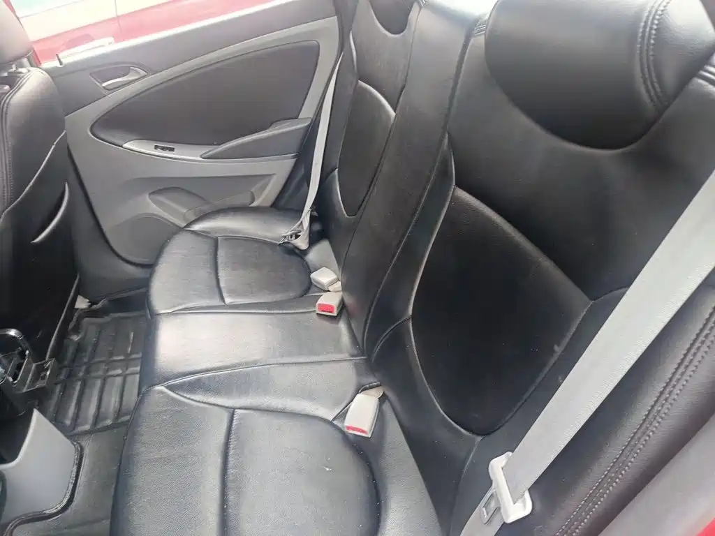 Hyundai Verna — миниатюра 13