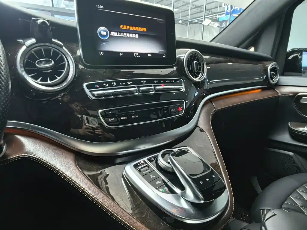 Mercedes-Benz V-Class — миниатюра 12