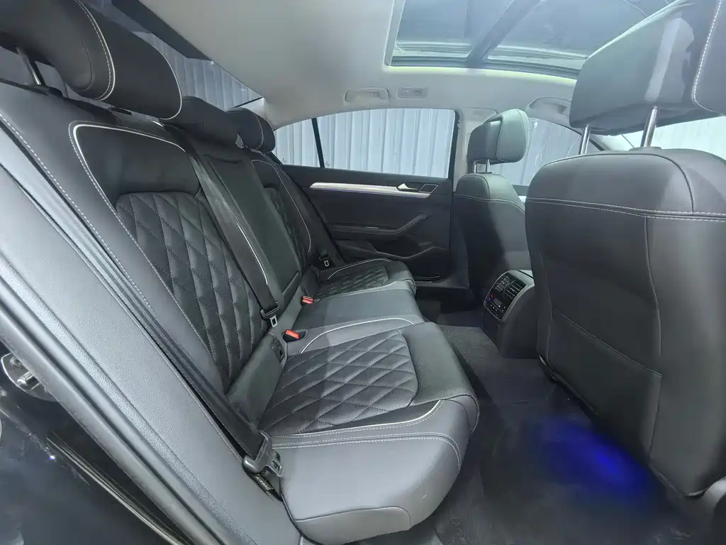 Volkswagen Magotan PHEV — миниатюра 11