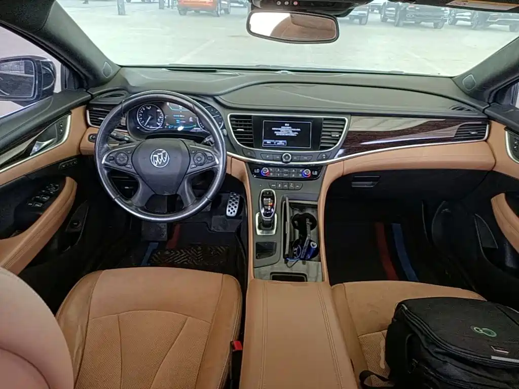 Buick LaCrosse — миниатюра 10