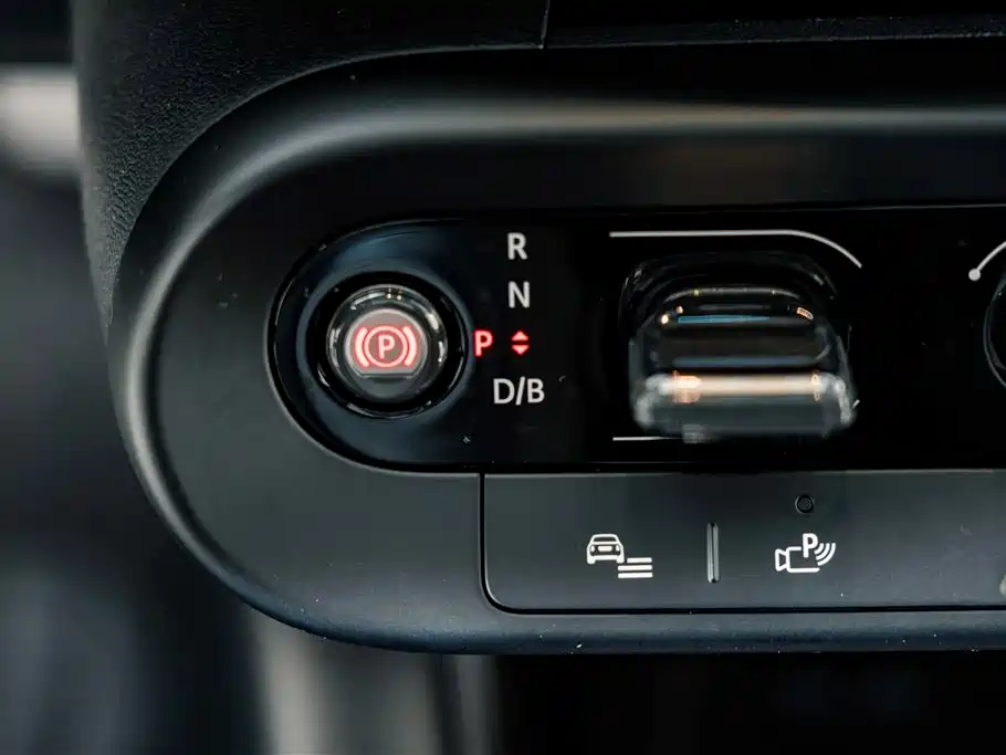 MINI MINI COOPER EV — миниатюра 15