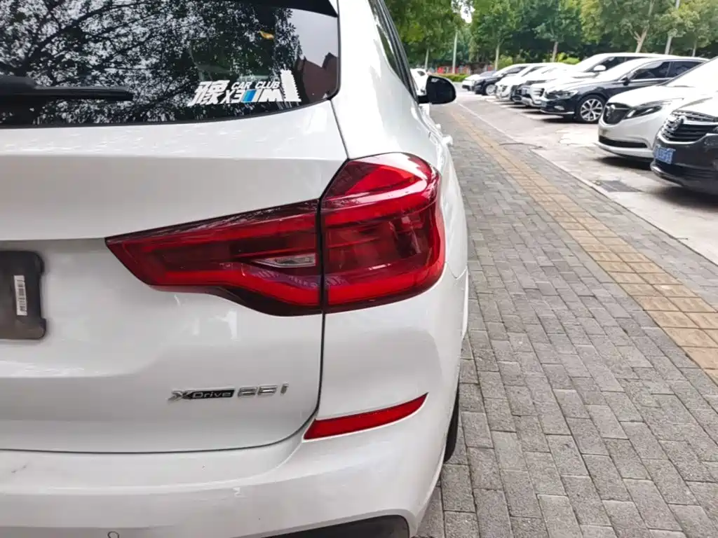 BMW X3 — миниатюра 8