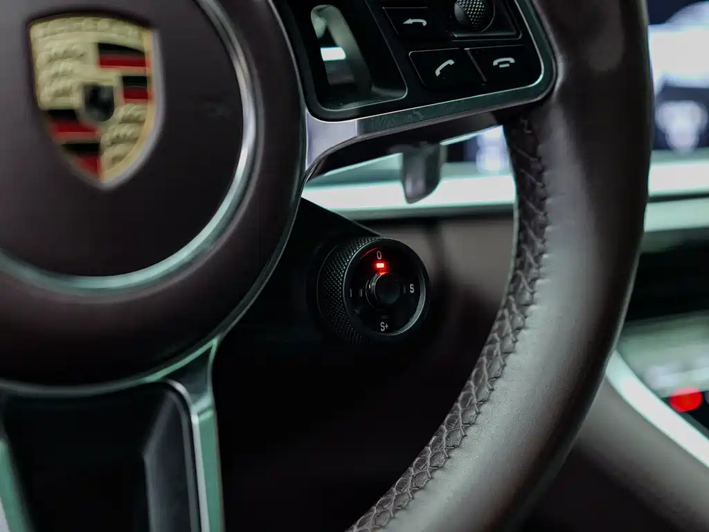 Porsche Panamera — миниатюра 7