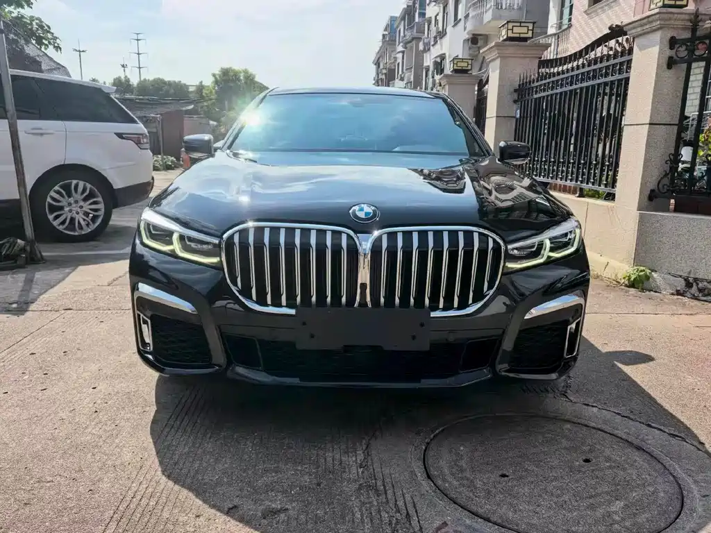 BMW 7 Series — миниатюра 2