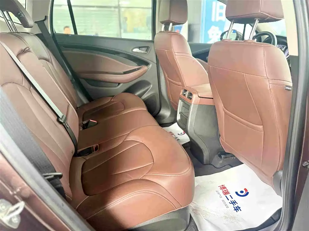 Buick Envision Plus — миниатюра 11
