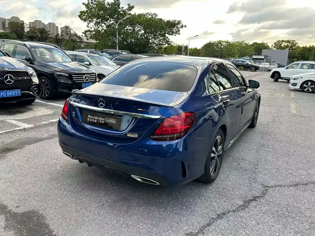 Mercedes-Benz C-Class — миниатюра 8