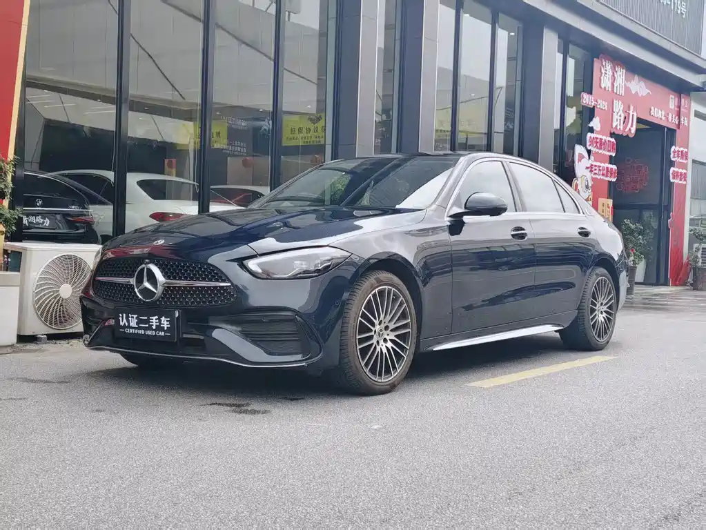 Mercedes-Benz C-Class 2024
