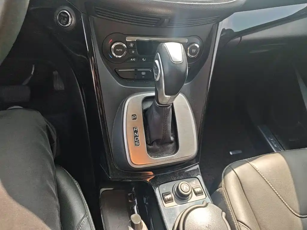 Ford Kuga — миниатюра 14