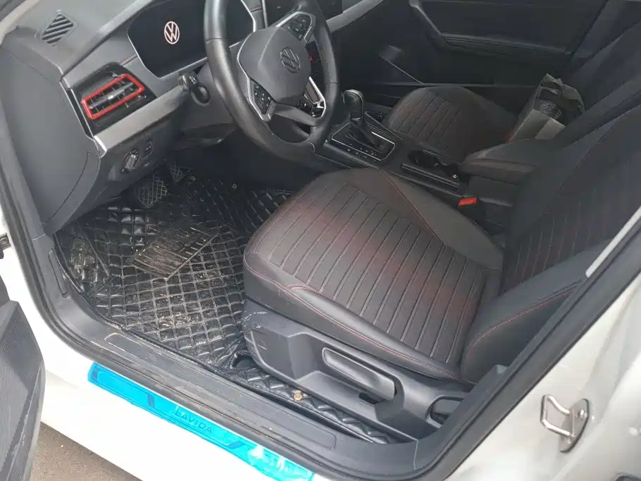 Volkswagen Lavida — миниатюра 9