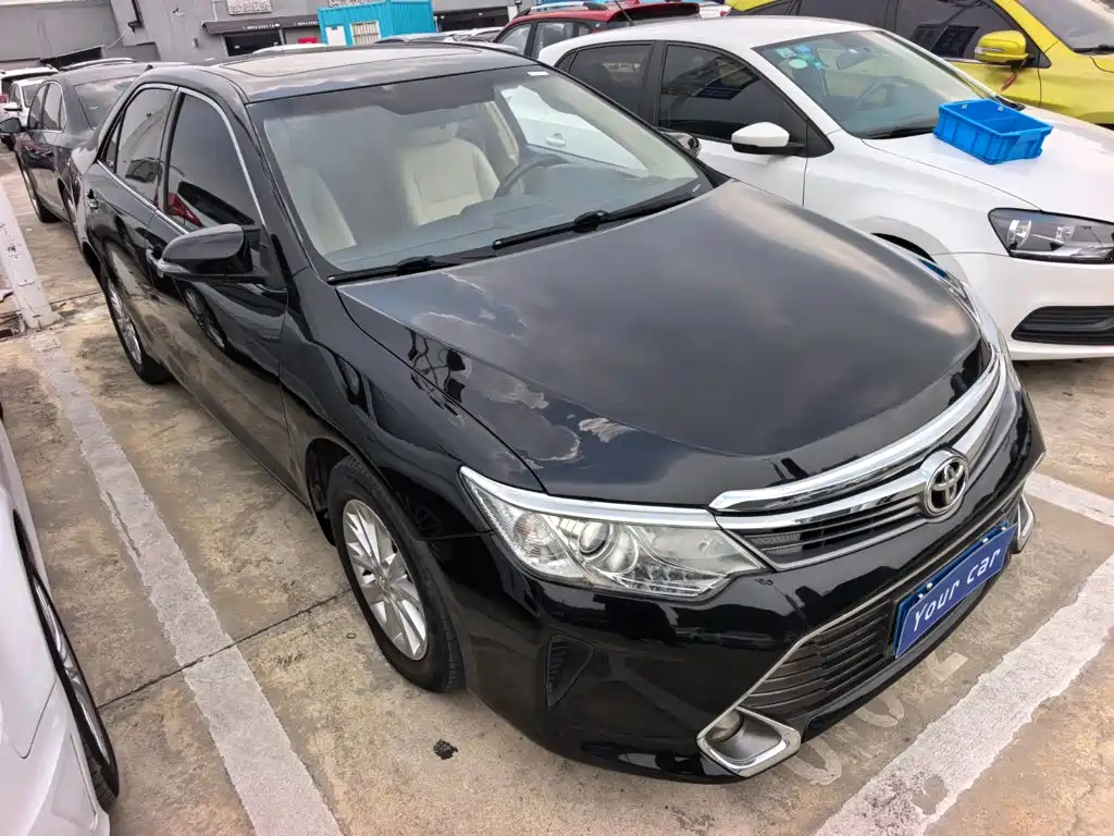 Toyota Camry — миниатюра 3