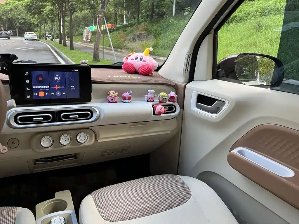 Wuling MINIEV — миниатюра 9
