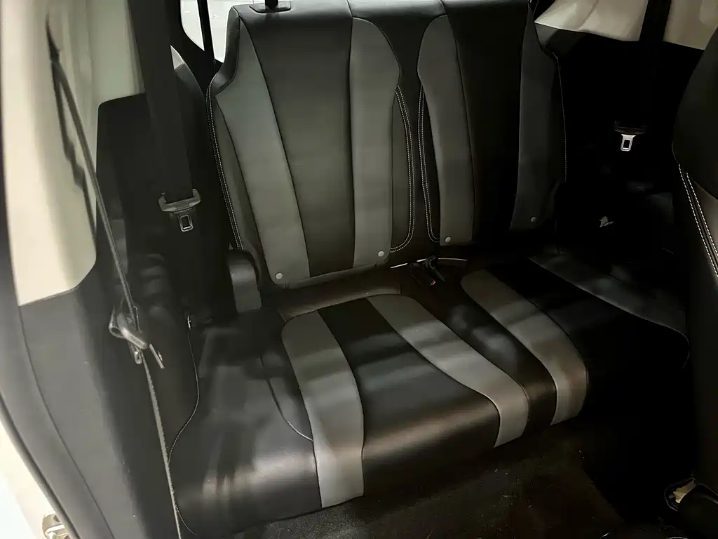 Roewe Clever — миниатюра 11