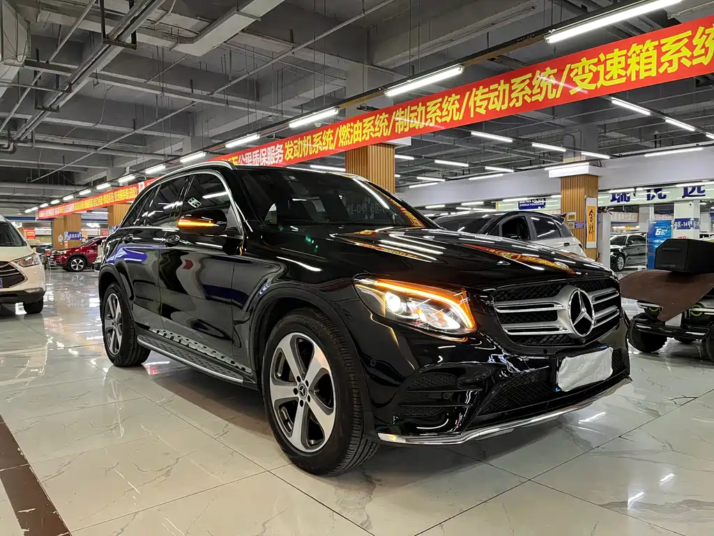 MERCEDES-BENZ GLC