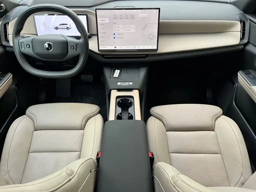 Volvo гибрид Volvo XC70 plug-in — миниатюра 6