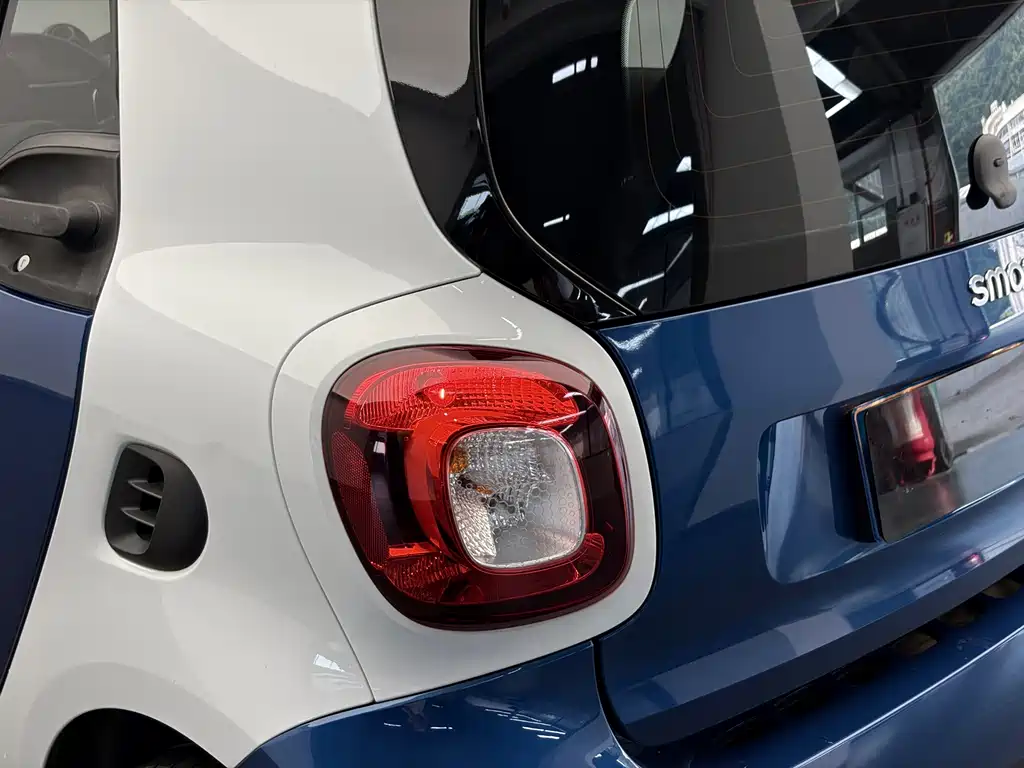 smart Smart Fortwo — миниатюра 13