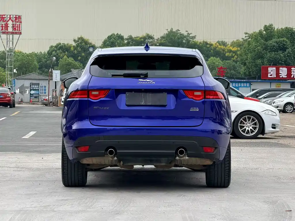 Jaguar F-PACE — миниатюра 8