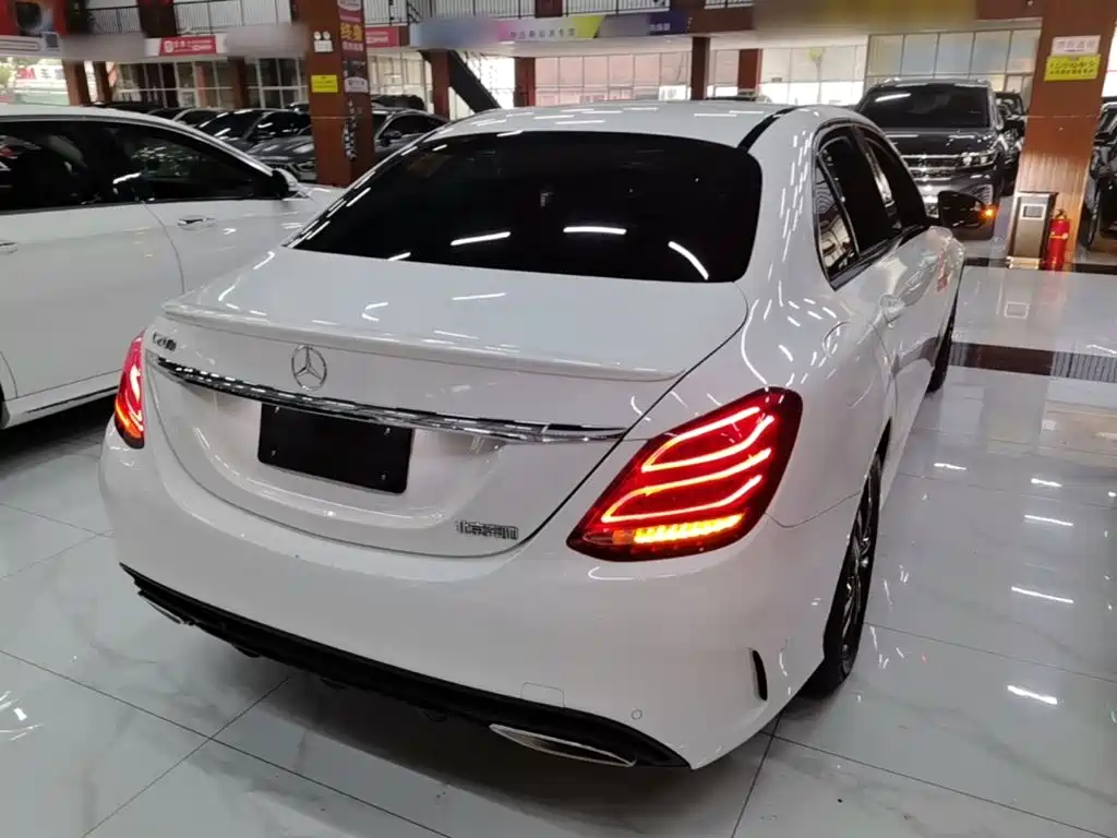 Mercedes-Benz C-Class — миниатюра 7