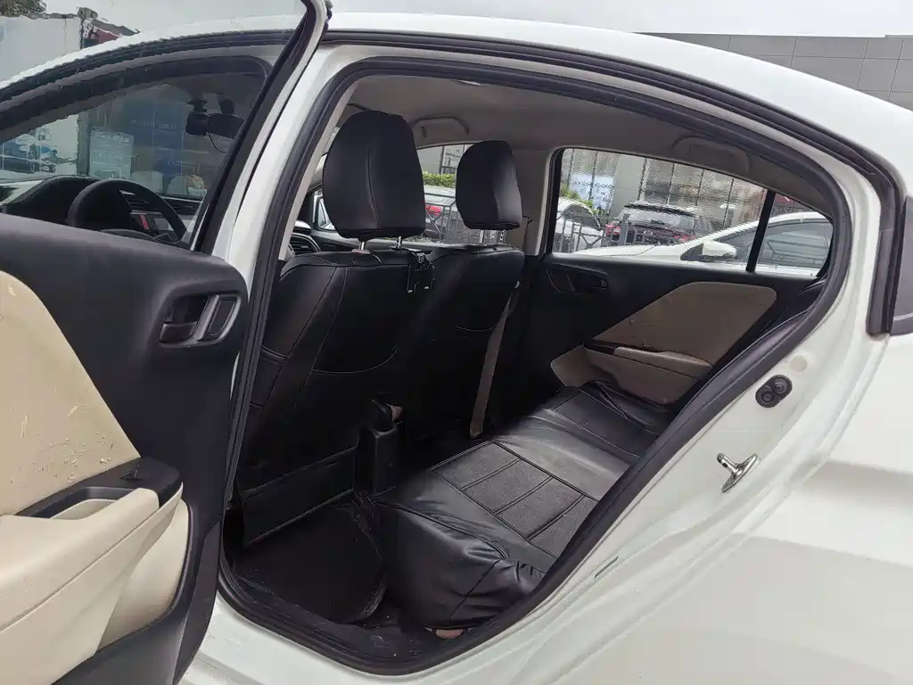 Honda City — миниатюра 8