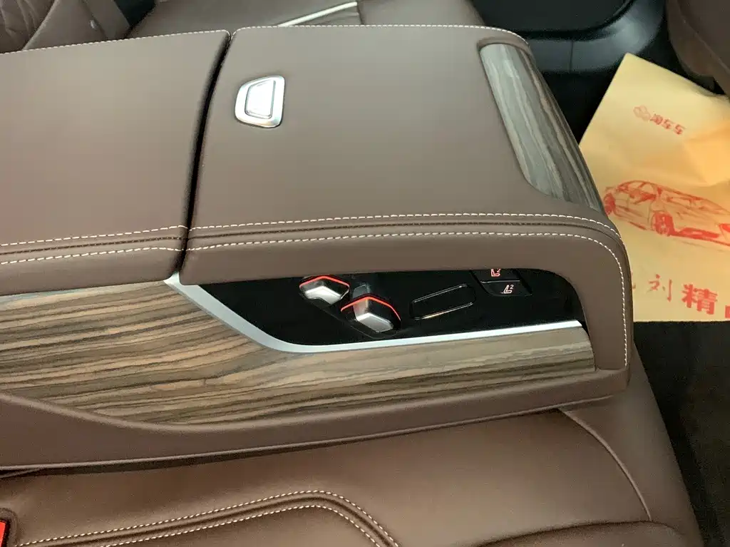 BMW 5 Series — миниатюра 14