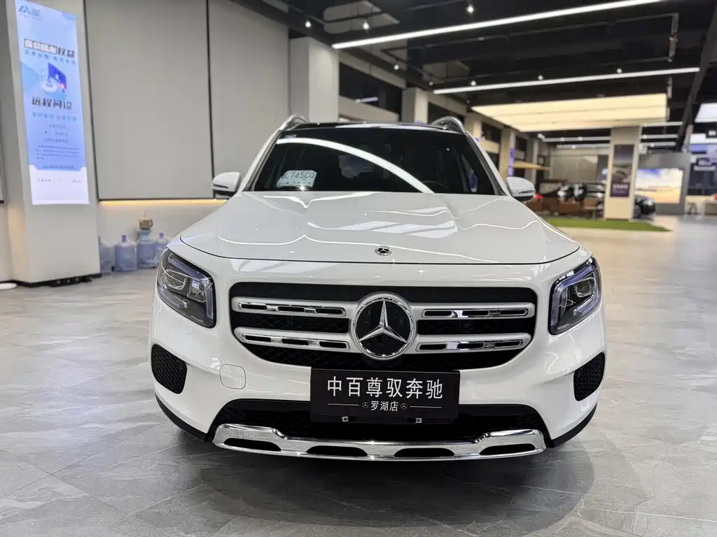 MERCEDES-BENZ GLB