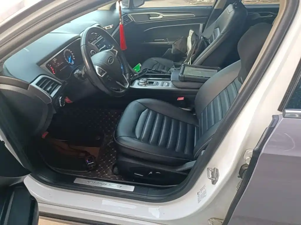 Ford Mondeo — миниатюра 15