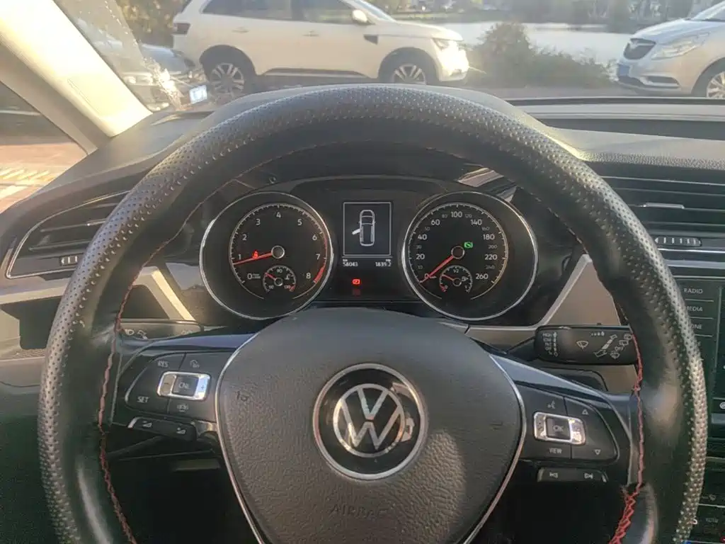 Volkswagen Touran — миниатюра 8