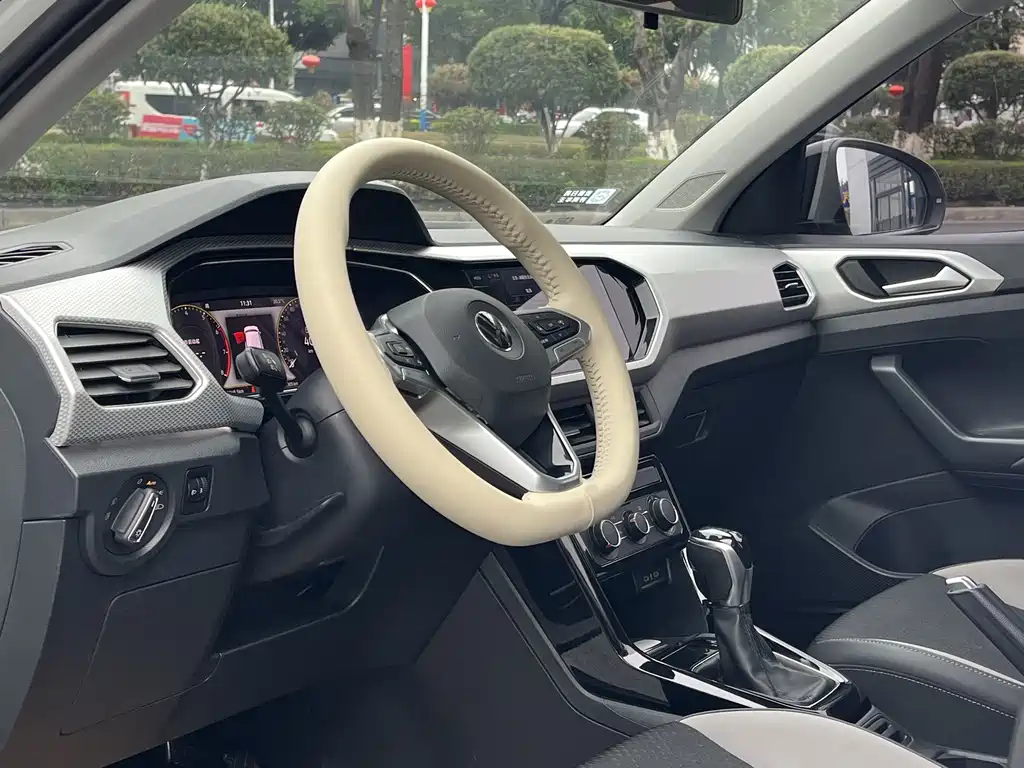 VOLKSWAGEN EXPLORING THE SHADOW