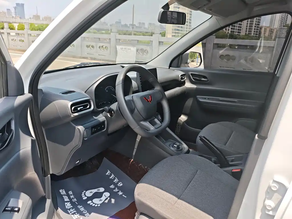 Wuling Hongguang EV — миниатюра 9
