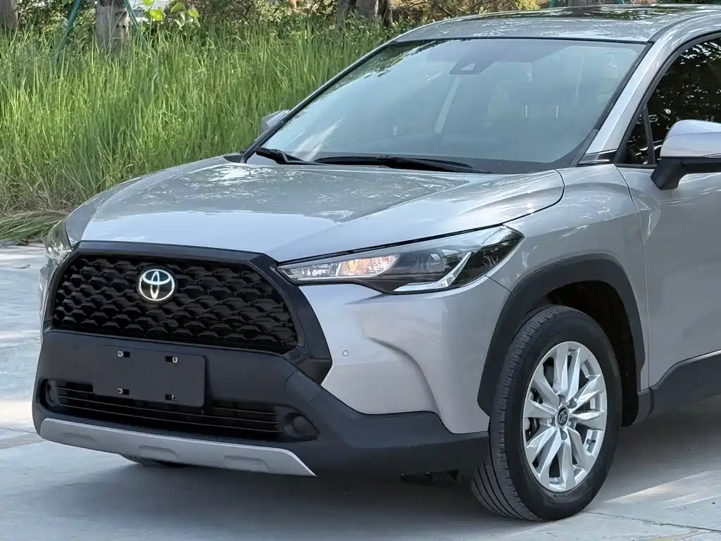 Toyota Corolla Cross — миниатюра 21