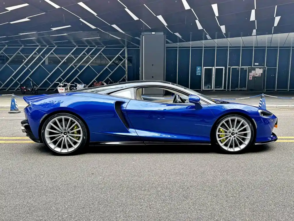 McLaren GT — миниатюра 4