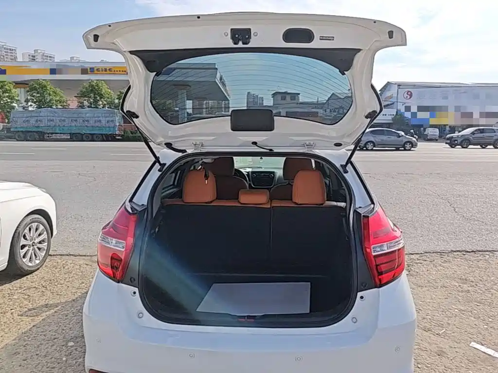 Toyota Yaris L — миниатюра 19