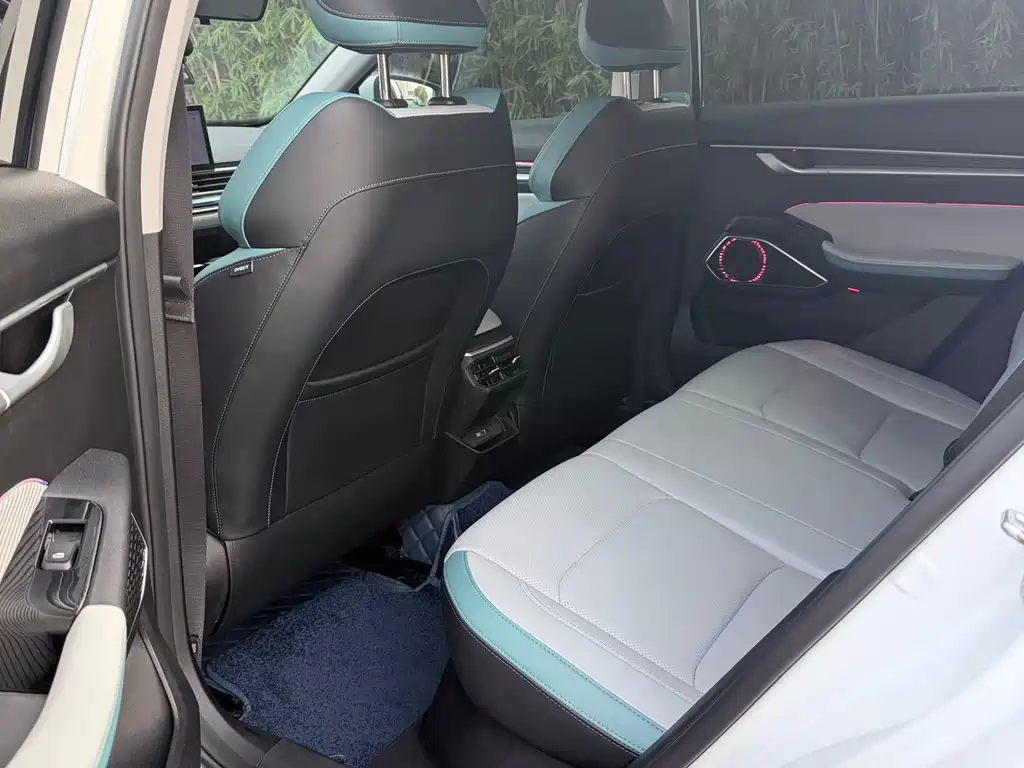 GEELY AUTOMOBILE EMGRAND