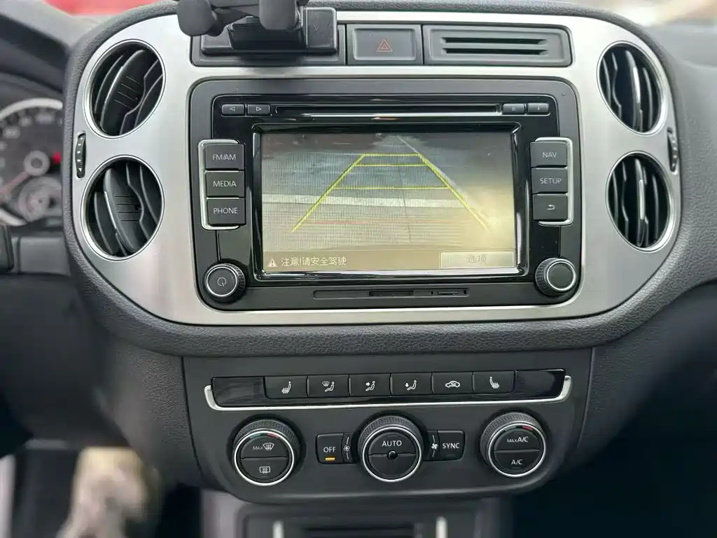 Volkswagen Tiguan — миниатюра 5