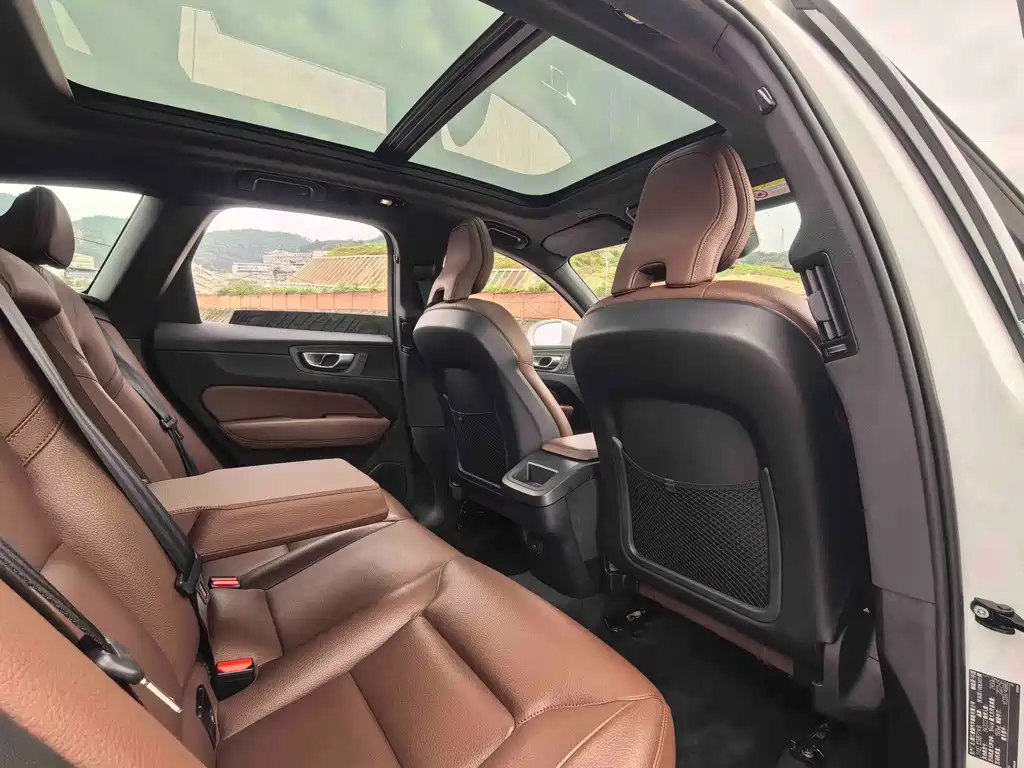 Volvo XC60 — миниатюра 5