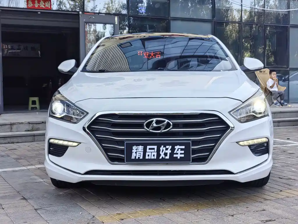 Hyundai Mistra — миниатюра 2