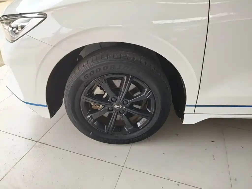BYD e2 — миниатюра 23