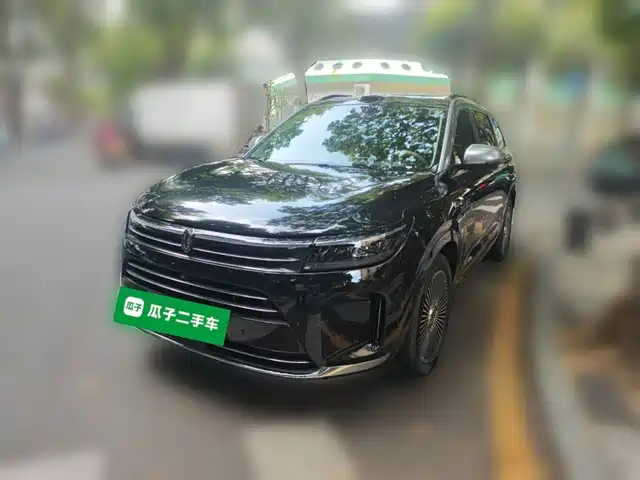 AITO M7