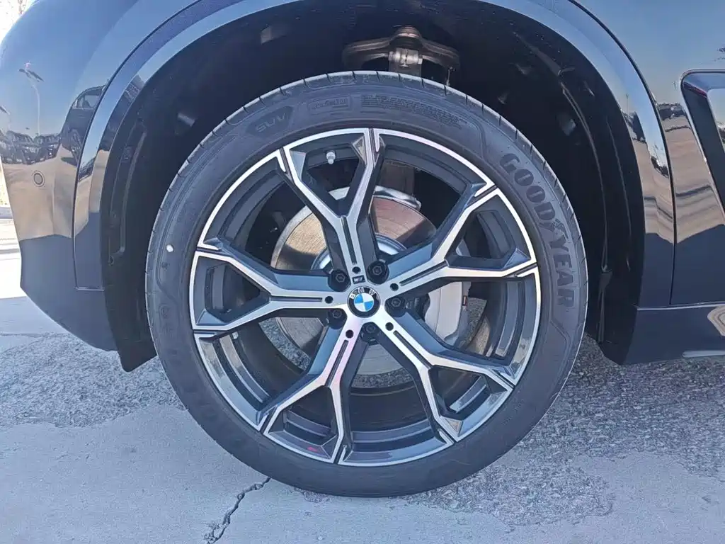 BMW X5 — миниатюра 6