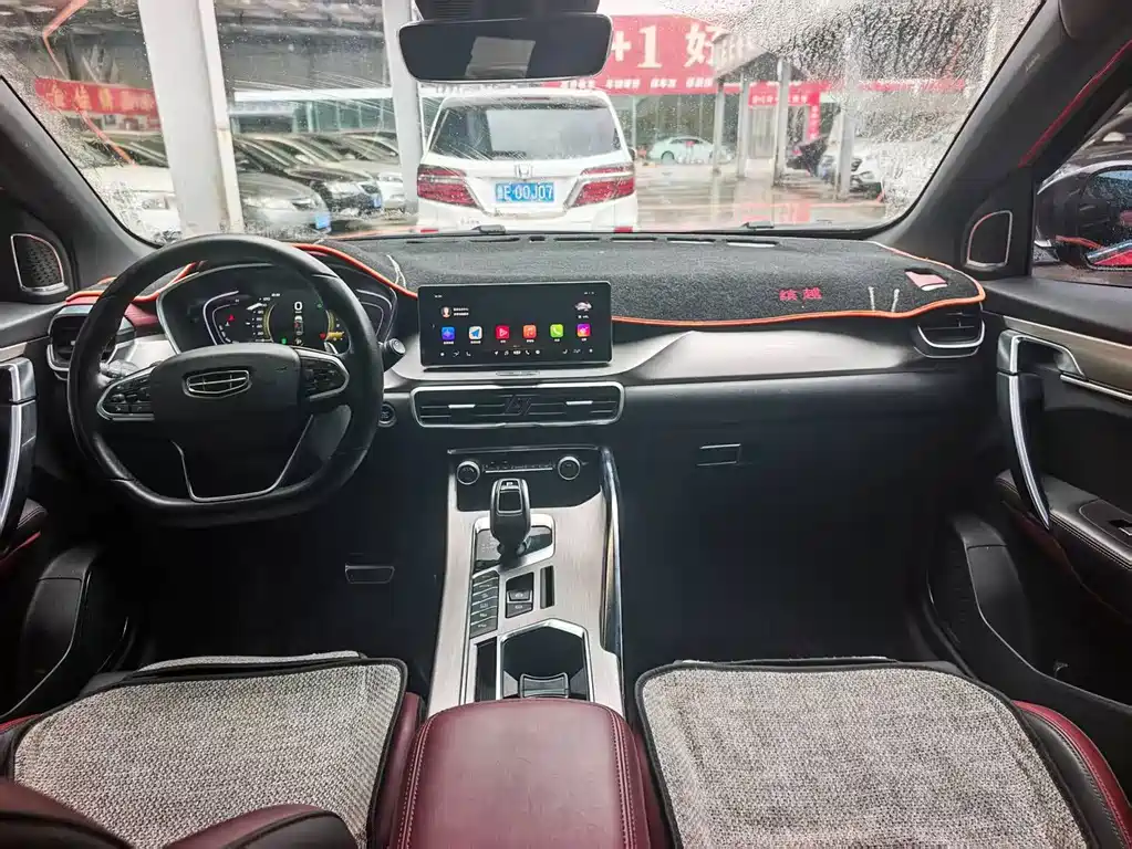 Geely Binyue — миниатюра 8