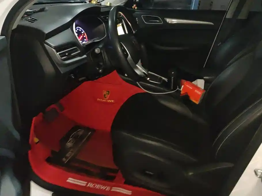 Roewe RX3 — миниатюра 9