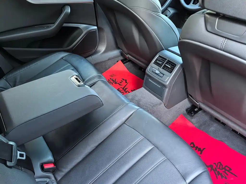 Audi A4L 2023 40 TFSI Fashion