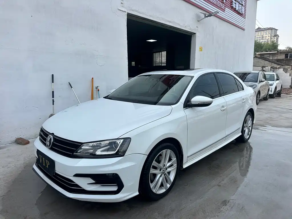 Volkswagen Sagitar 2019