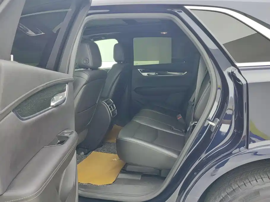 Cadillac XT5 — миниатюра 11
