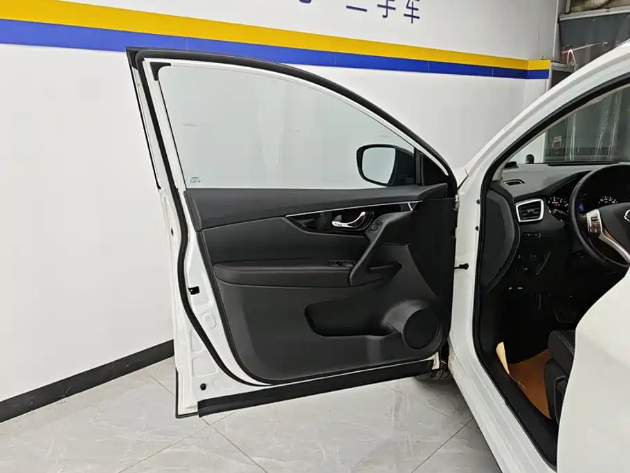 Nissan Qashqai — миниатюра 7